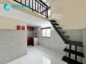 phòng trọ thạnh lộc có gác cửa sổ máy lạnh gần đh nguyễn tất thành