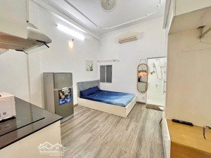 cho thuê phòng tại quận 1, như hình, có máy hút mùi, gần thảo cầm viên, cầu thị nghè