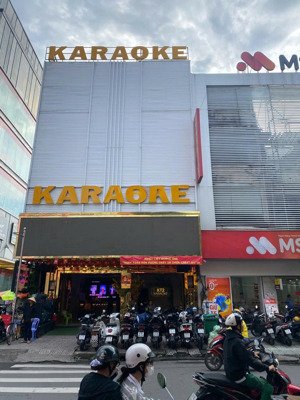 kế bên tttm vạn hạnh mall mt sư vạn hạnh quận 10 dt 4,5x16m trệt 3 lầu giá 36 tỷ hđt 70 triệu