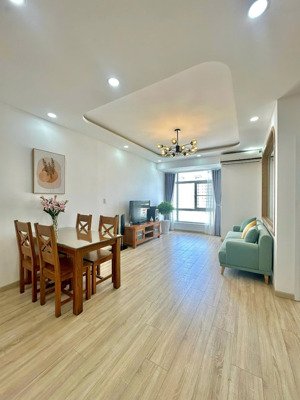 cho thuê căn hộ sky garden phú mỹ hưng, quận 7 cho sinh viên rmit, tđt giá chỉ từ 14 triệu