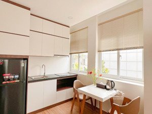 cho thuê chdv 40m2 full nội thất gần nguyễn xí bình thạnh, ngã tư hàng xanh, quận 1, quận 2