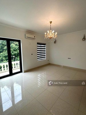 cho thuê nhà nguyên căn đường rộng, có vỉa hè vũ đức thận