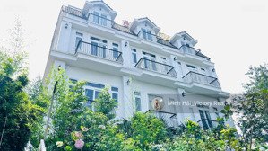 bán villa biệt thự mặt tiền tô hiến thành,p3 đà lạtcó hồ bơi, thu nhập 540 triệu/tháng
