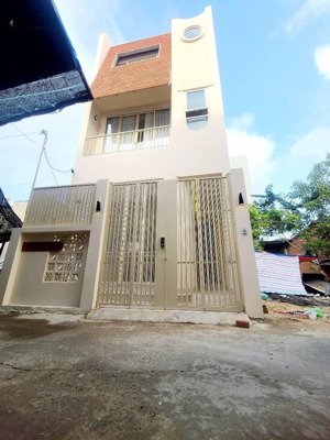 5x12.5m - 3 tầng - 5 phòng wc khép kín - hương lộ 2 - hẻm 6m xe tải - thcihs hợ mua ở hoạc cho thue