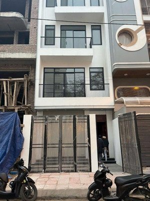 bán nhà xa la 6 tầng + thang máy + ô tô đỗ cửa