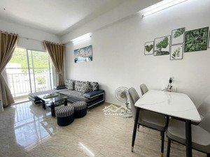 chính chủ bán căn hộ hoàng quân nha trang 2pn, full nội thất, view núi cô tiên, giá 1.95 tỷ