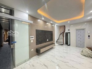 láng hạ nhà đẹp ở ngay 38m chỉ 8.3t- 5 tầng thang máy- gần phố đẹp nhất trong tầm