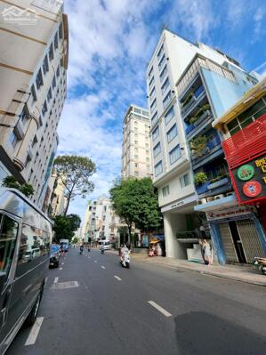 Bán Khách sạn(43p)_Góc 3MT P.Bến Thành ,Q.1 - 8,5x20m(Hầm+10 tầng)HĐT: 500tr/th - Gía: 250 tỷ