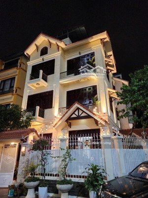 biệt thự mỹ đình - ngõ to hơn phố - ô tô tránh - dừng đỗ ngày đêm - lô góc cực đẹp