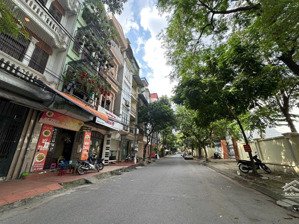 bán gấp nhà kđt đại kim vị trí đẹp vỉa hè đá bóng kinh doanh sầm uất 55m 21.5 tỷ