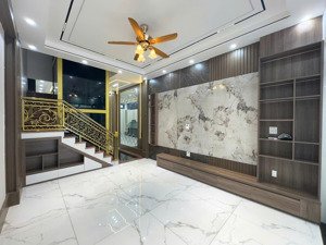 bán nhà mặt đường phủ thượng đoạn nhà 4 tầng thang máy