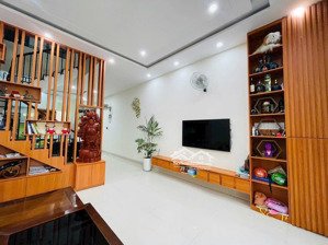 bán nhà 4 tầng đường trung lương , đảo vip hoà xuân.nhà đẹp cứng cáp khu vip.chính chủ