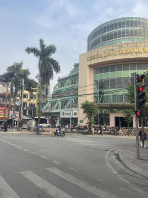 bán nhà tttm thanh trì, ngọc hồi, kinh doanh spa, tóc, mi móng..., ô tô tránh, mặt đường thông