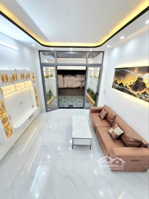 xe hơi ngủ trong nhà hàng hiếm tại huỳnh tấn phát, 7,4 tỷ, 60m2, nhà riêng 4pn, 5wc, q7
