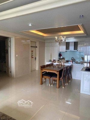 bán gấp cc cantavil căn có 3pn , 2 view siêu đẹp