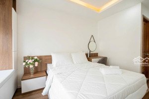 cho thuê căn hộ sky center , 2pn, 2wc , 74m2 , full nội thất , giá 18 triệu / tháng ,0908435880