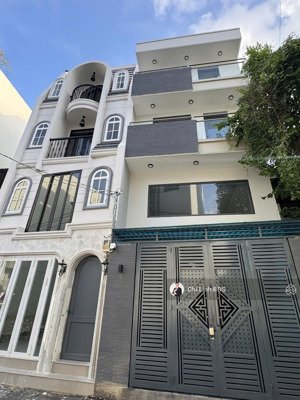 giá vip! nhà mới xây 4 tầng-ngay trần não- thiết kế hiện đại-cách ga metro thảo điền 2'' di chuyển