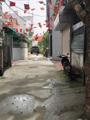 bán đất đông dư bát tràng hà nội trong đê lô góc ô tô tránh dt 45m giá 5.1 tỷ