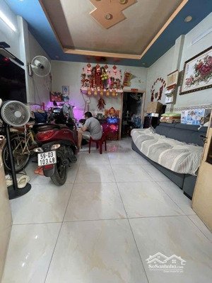 hòa bình hẻm nhựa xe hơi - diện tích chuẩn. (4 x 8,5)a4 -- 2 tầng nhỉnh 4 tỏi xíu.