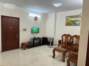 chung cư bàu cát ,tân bình: 60m2,2p ngủ,ban công, giá 7tr