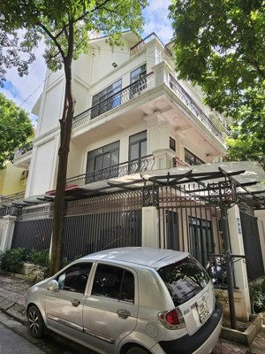 góc 2 mặt tiền siêu hiếm - có thang máy ngang 7m p. đa kao q1