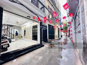 bán nhà xuân thuỷ 45m. oto vào nhà ,lô góc 3 thoáng, kinh doanh giá tốt thương lượng sâu