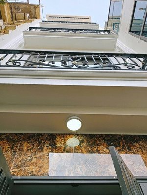 **bán nhà mới kính koong - mỹ đình - cách 1 nhà ra ô tô 37m2 - 4 tầng / giá 8,6 tỷ - nhà xây mới