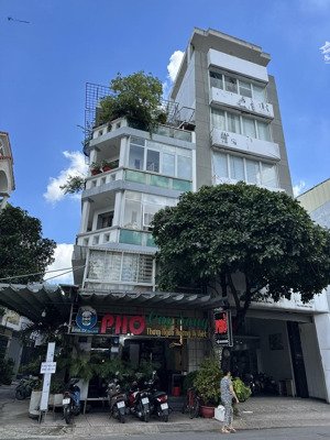 tân phú .16 tỷ .sở hữu nhà 4 tầng góc 2 mặt tiền đ . độc lập , q.tân phú . 5.4 x 10m