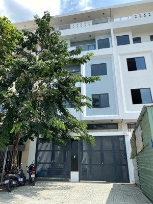 chỉ 99tr/tháng thuê nguyên tòa nhà 7 tầng mặt đường trương văn bang - diện tích sàn 800m2