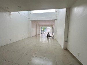 cho thuê mb nhà nc 1 trệt 3 lầu rộng hơn 100m2 mặt tiền nơ trang long bình thạnh