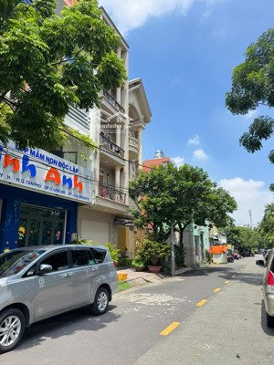 cho thuê nguyên tòa 1 trệt 4 lầu, khu vip tân phú - 8x16m - 11 phòng lớn tiện kinh doanh giá 80 tr