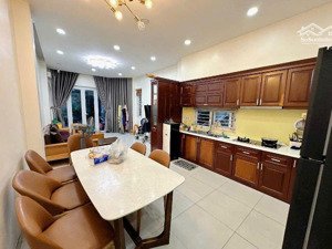 tiện sửa làm chdv 19,2 tỷ, 86m2 công nhận 68m2, 12pn + 12wc