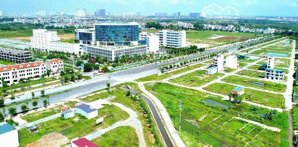 chính chủ gửi bán lô đất dịch vụ view hồ, thoáng, rộng, mát mẻ quanh năm