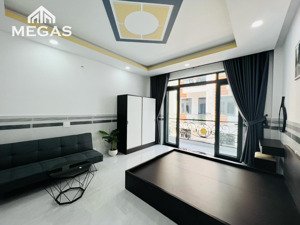 căn hộ ban công mới xây - full nội thất máy giặt riêng gần văn lang cs3