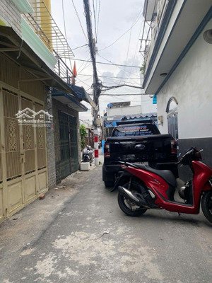 hẻm xe hơi vô nhà ngay công viên làng hoa phường 9 gò vấp - 4x13m - 2 tầng - 5.7 tỷ