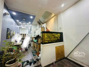 bán gấp nhà hoàng mai nguyễn đức cảnh 2 thoáng dt50m x5t mt4m giá 9,1 tỷ lh;0986943885