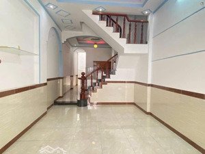 bán nhà trệt lầu sát đường hai bà trưng vào 20 m , phường đông hòa, gần siêu thị bigc ( go) dĩ an