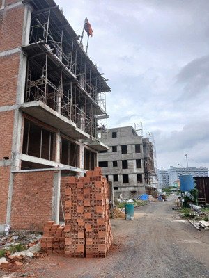 đã có sổ riêng, đường 8m, giao nhà thô. 5 tầng, 6pn, 55.6m2. giá 4.62 tỷ. p. bình chiểu, thủ đức