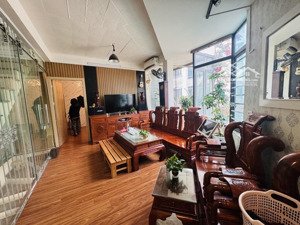 bán nhà khu dịch vụ đào đất hàng bè lô góc 5 tầng vỉa hè rộng kinh doanh ngày đêm