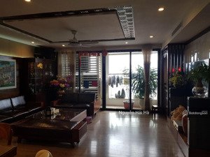 o968127636 rất hiếm! bán căn 3 ngủ 136m2 toà new skyline,văn quán,hà đông-view hồ-phân khúc cao cấp