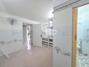 bán chdv ngay nguyễn sơn, tân phú, hẻm xe tải, 4 tầng, có 13 phòng, dòng tiền 700tr/ năm