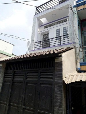 cô sáu kế bên nhà cần bán gấp căn nhà 1 trệt 1 lầu sổ hồng riêng