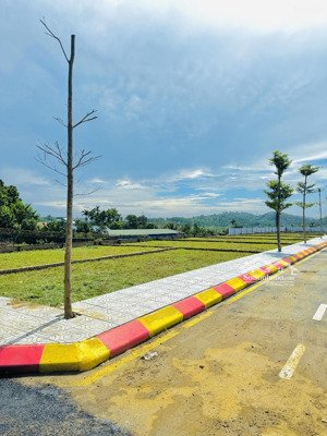 nhỉnh 2 tỷ, bán ngay lô đất 100m2 full thổ cư tại phú cát, quốc oai. giá siêu hời