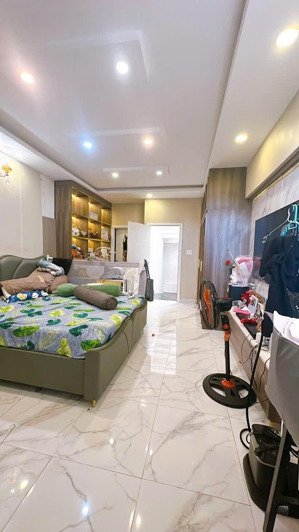 q4 nhà đẹp 5 tầng btct 45m2 sổ hoàn công đủ. kdc dân trí cao không quy hoạch 3pn . 7.286 tỷ tl