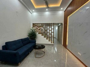 bán nhà 5 tầng - 5 pn (có thể cải tiến lên 7 phòng) gần bệnh viện hồng ngọc, vị trí đắc địa