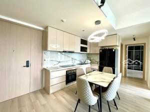 cho thuê cc 2pn,lbv trực diện hồ bơi toà d giá 13tr có tl