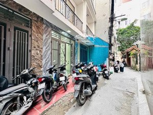 hồ tùng mậu 38m -5t- 8.2 tỷ trước nhà gần 4m -ô chờ thang máy, ngõ riêng vị trí trung tâm sát phố