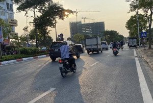 mặt phố kinh doanh văn phòng 100m2 mặt tiền 6m vip nhất khu view triệu đô nhỉnh 200tr/m2 hiếm