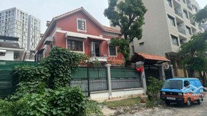 cho thuê biệt thự sân vườn rộng đường nguyễn văn hưởng, thảo điền thích hợp ở hoặc làm văn phòng