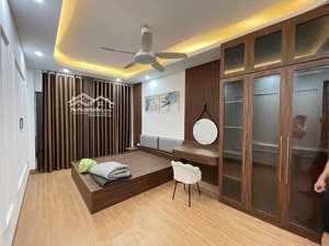 hiếm nhất - phân khúc 8 tỷ - tam trinh - lô góc 50m2 - ô tô đỗ cổng - nhà đẹp ở luôn 50m2
